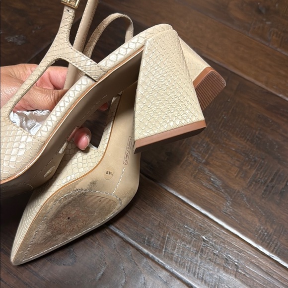 Vince Camuto Tan Slingback Heels with Pointed Toe Sindree Sz 7.5 snake caseina - Picture 8 of 11